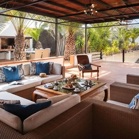 Vila Tindaya By Buenavilla *